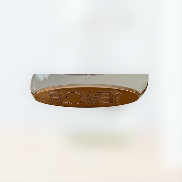 Flower Petal Play Quad Eyeshadow Palette NWT - Picture 3 of 3